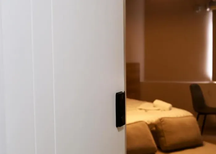 Stylish In Tirana, 3a